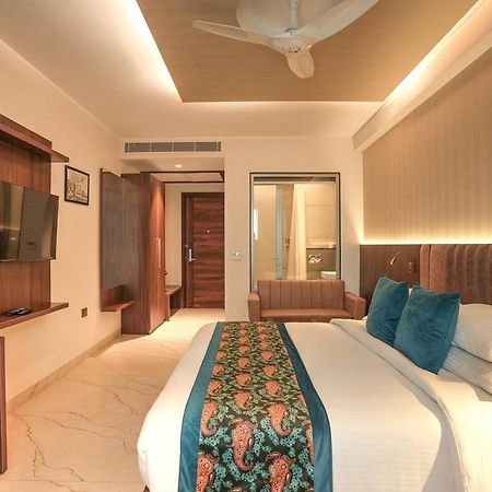 Hotel The Infinity Near Delhi Airport ニューデリー エクステリア 写真