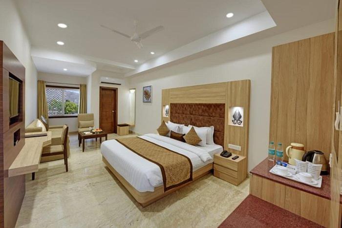 Hotel The Infinity Near Delhi Airport ニューデリー エクステリア 写真
